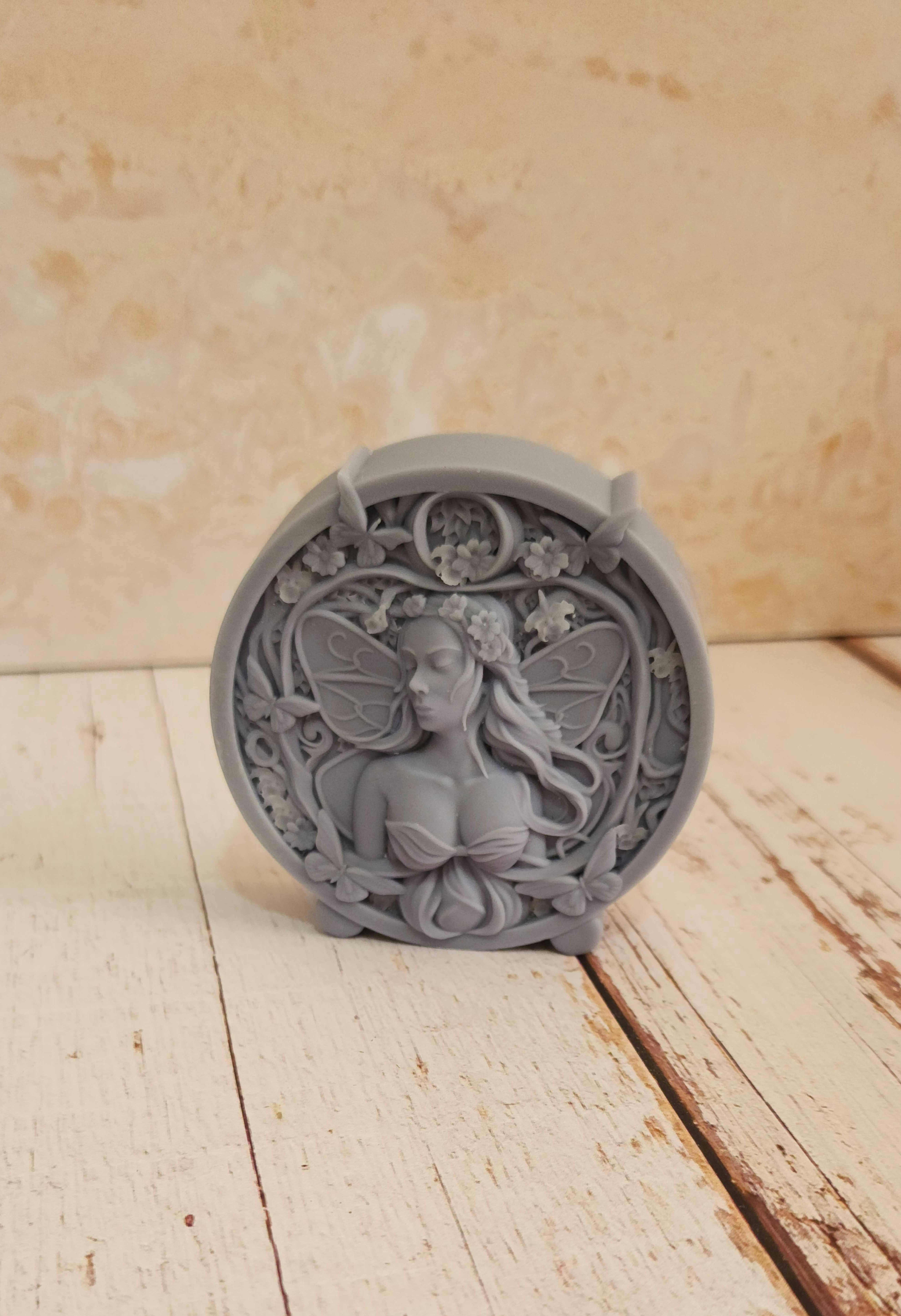 قالب سیلیکونی دخترپرواز